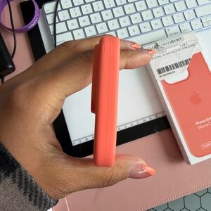 Apple iPhone 16 pro Silicone Case - tangerine